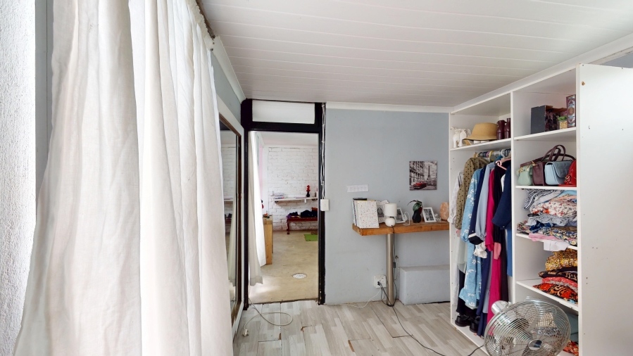 5 Bedroom Property for Sale in Colorado Park Western Cape